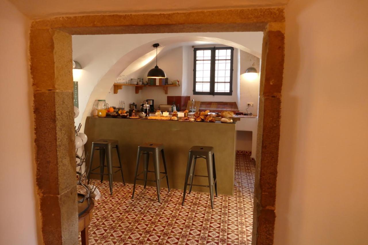 Bed and Breakfast Casa Migdia Sant Jordi Desvalls Exterior foto