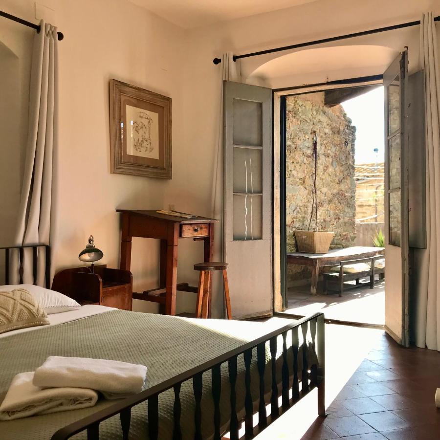 Bed and Breakfast Casa Migdia Sant Jordi Desvalls Exterior foto