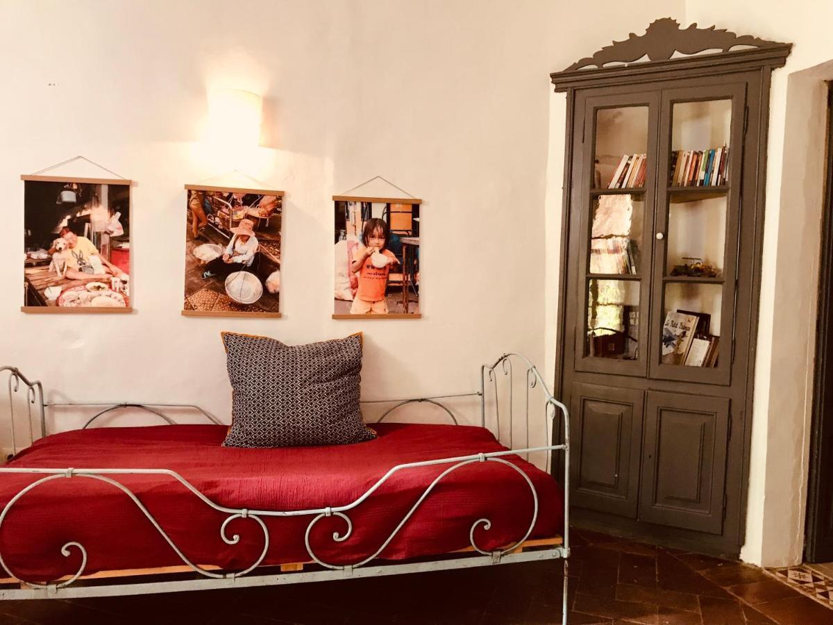 Bed and Breakfast Casa Migdia Sant Jordi Desvalls Exterior foto