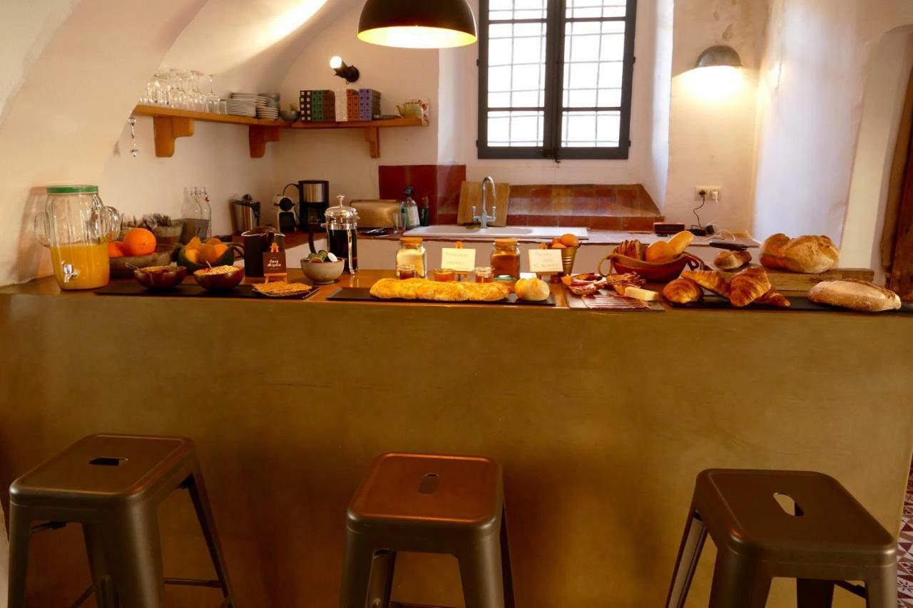Bed and Breakfast Casa Migdia Sant Jordi Desvalls Exterior foto